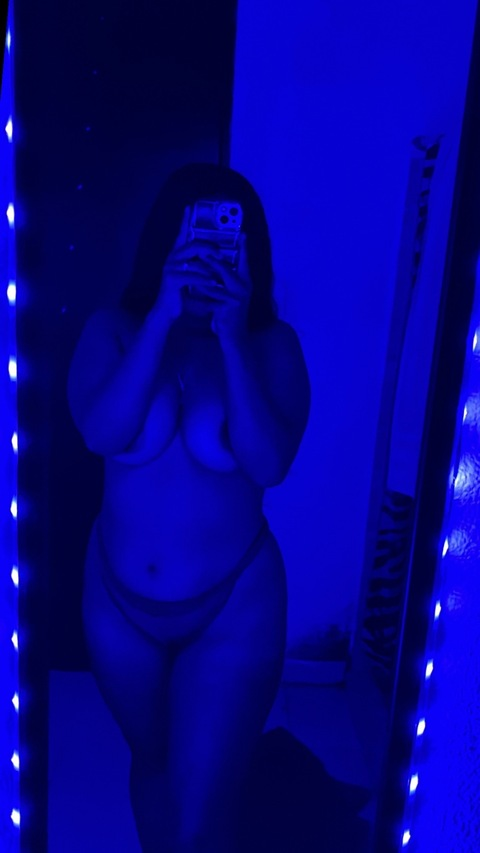 ale.h.22 onlyfans leaked picture 2