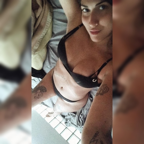 ccarlita onlyfans leaked picture 2