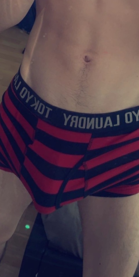 daddyhungggg onlyfans leaked picture 1