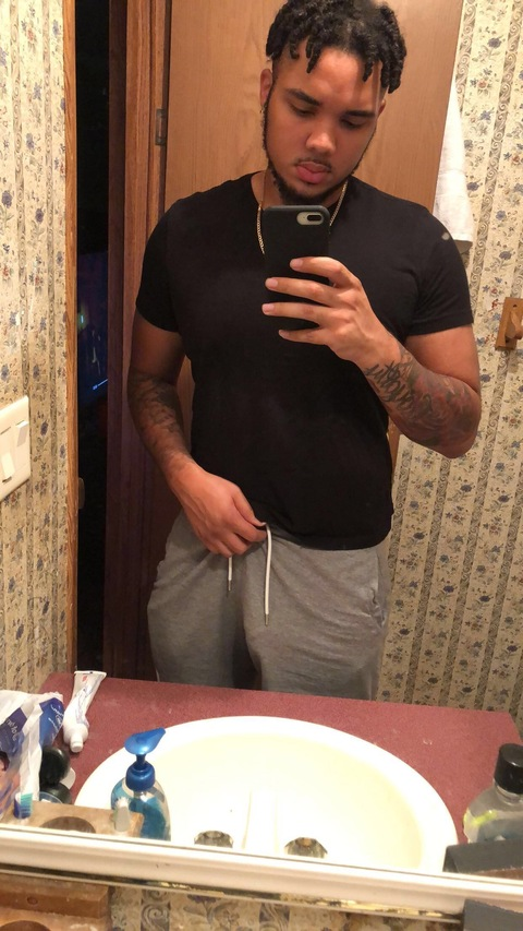 lightskinpapi100 onlyfans leaked picture 2