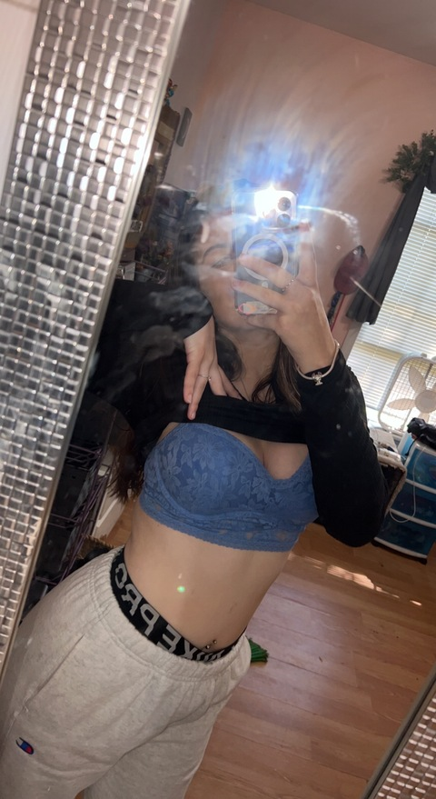 littleshroombaby onlyfans leaked picture 1