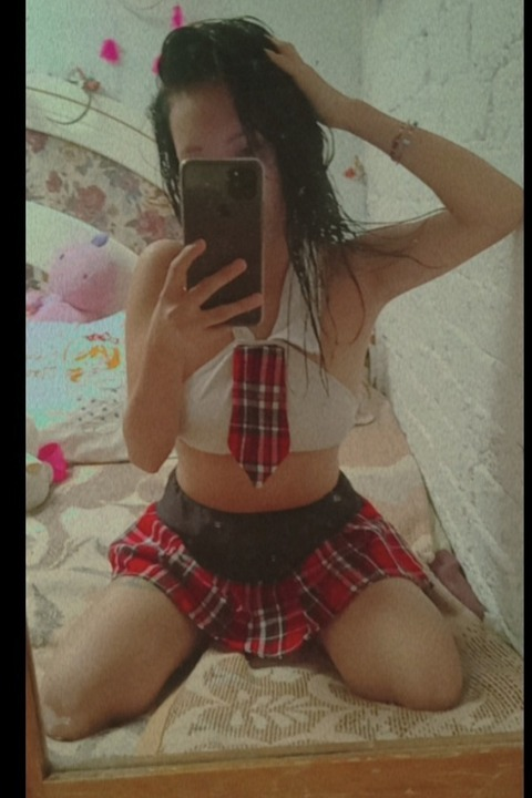 mely_1906 onlyfans leaked picture 1