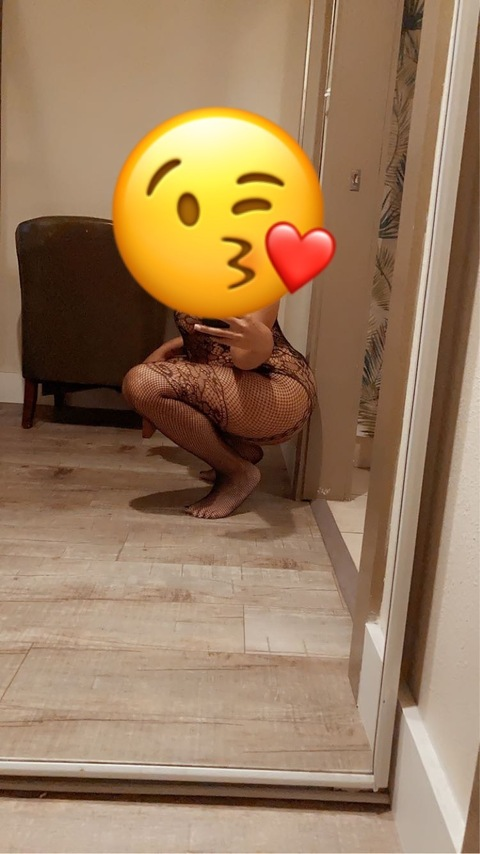 mz.peacho5 onlyfans leaked picture 1