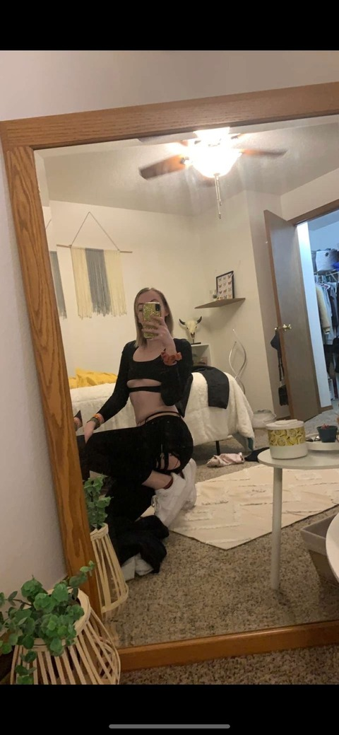 petiteprincessnene onlyfans leaked picture 1