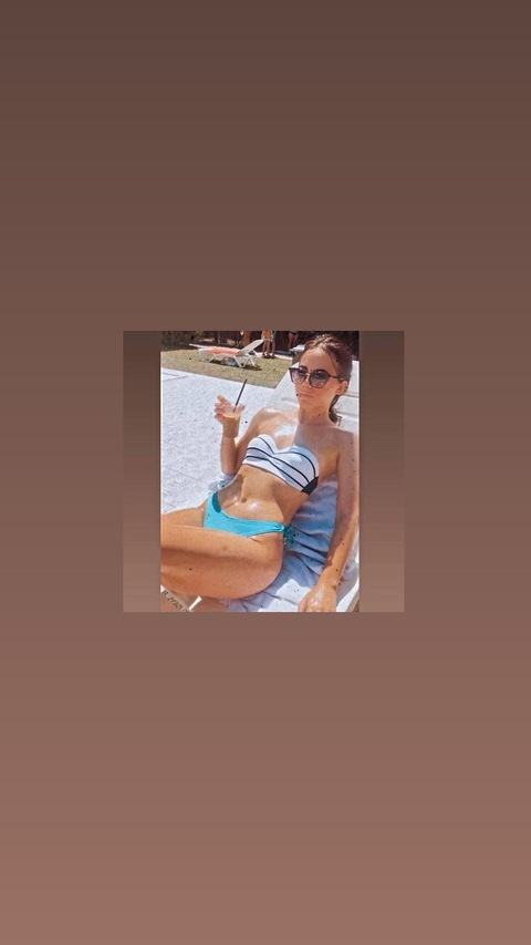 simonadobra onlyfans leaked picture 1