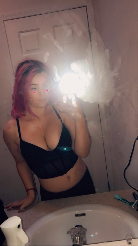 skylarheartfire1 onlyfans leaked picture 1