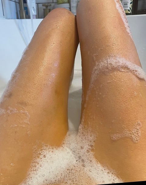 sweetstudentgirl01 onlyfans leaked picture 1