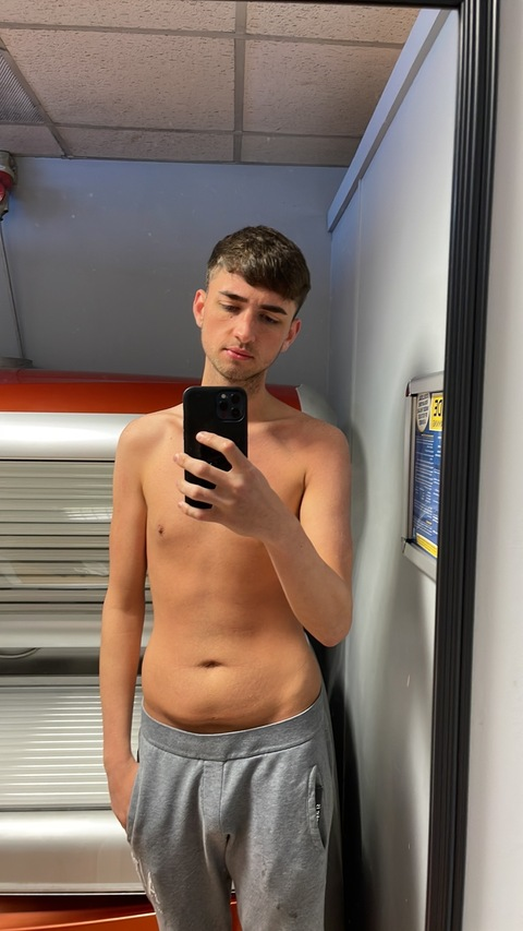 tylert13295 onlyfans leaked picture 1