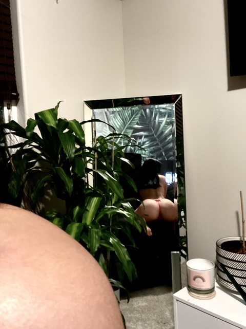 yourfavmexicana onlyfans leaked picture 1
